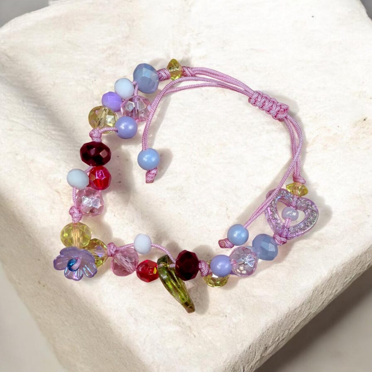 Pulsera artesanal terminada